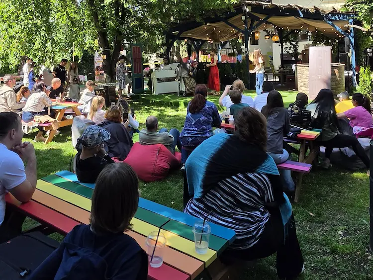 Eveniment privat pentru copii și familie în grădina Hera Kids din Târgoviște.